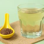 Ein Teelöffel Kreuzkümmel im Glas Wasser: das Geheimnis, das der Ayurveda seit Jahrtausenden kennt